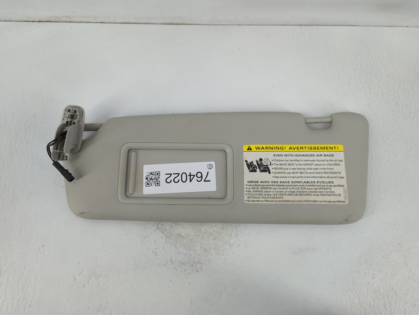 2009-2012 Audi A4 Sun Visor Shade Replacement Driver Left Mirror Fits Fits 2009 2010 2011 2012 OEM Used Auto Parts - Oemusedautoparts1.com