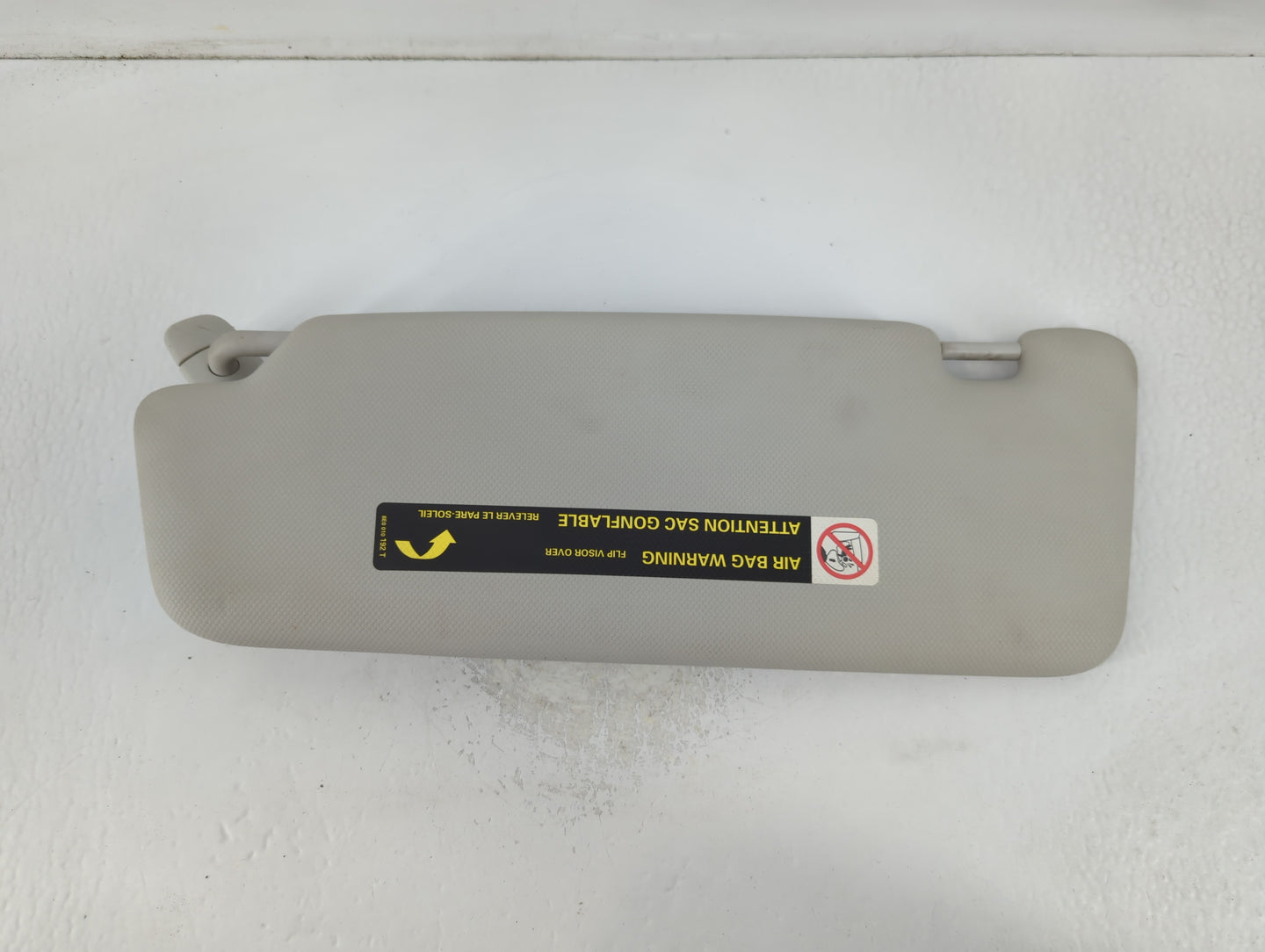 2009-2012 Audi A4 Sun Visor Shade Replacement Passenger Right Mirror Fits Fits 2009 2010 2011 2012 OEM Used Auto Parts - Oemusedautoparts1.com