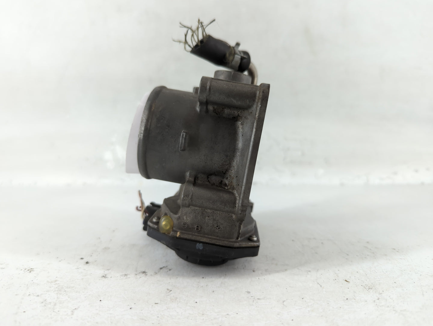 2014 Nissan Versa Note Throttle Body P/N:3AA50-02 E Fits Fits 2012 2013 2015 2016 2017 2018 2019 OEM Used Auto Parts - Oemusedautoparts1.com