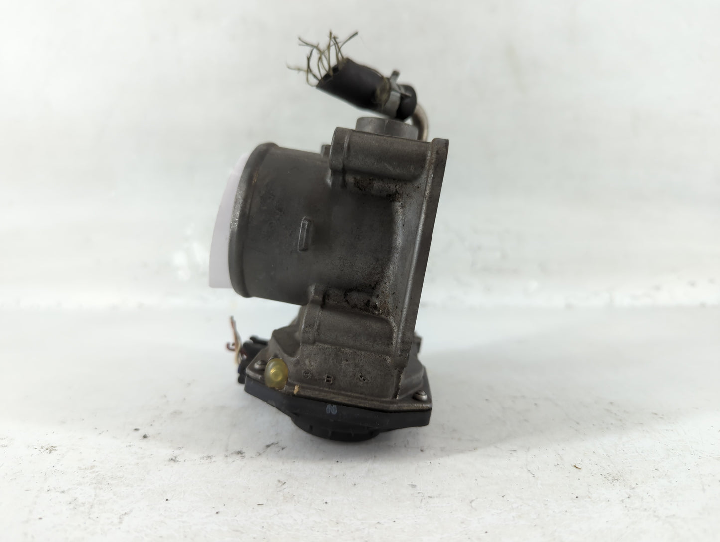 2014 Nissan Versa Note Throttle Body P/N:3AA50-02 E Fits Fits 2012 2013 2015 2016 2017 2018 2019 OEM Used Auto Parts - Oemusedautoparts1.com