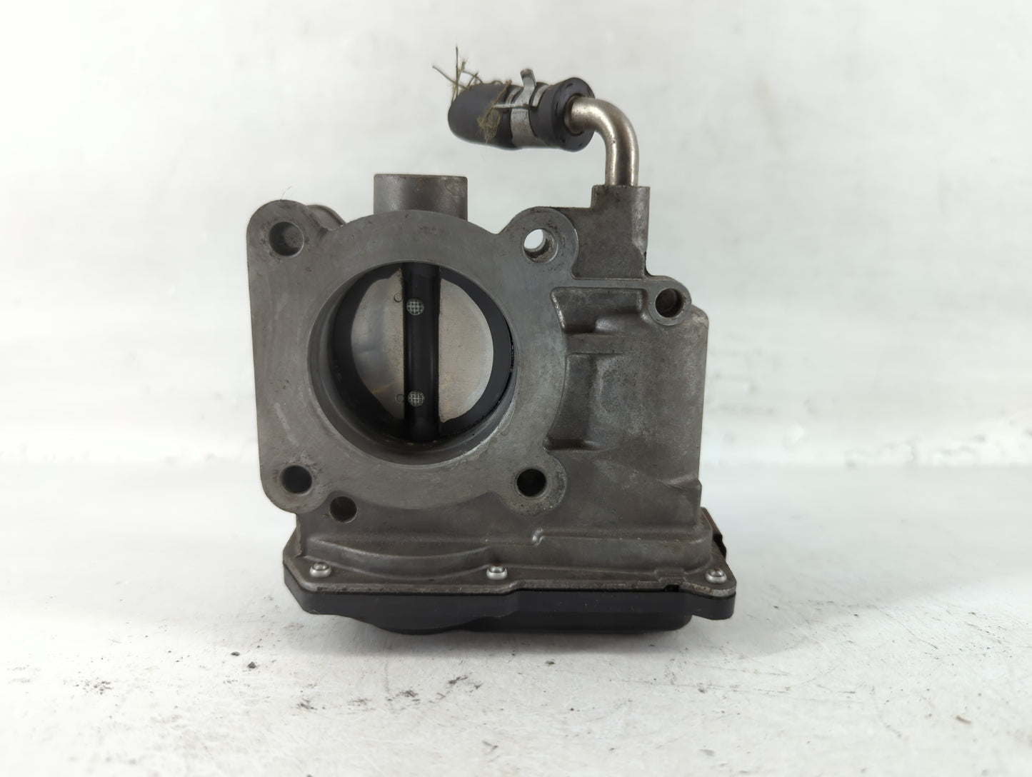 2014 Nissan Versa Note Throttle Body P/N:3AA50-02 E Fits Fits 2012 2013 2015 2016 2017 2018 2019 OEM Used Auto Parts - Oemusedautoparts1.com