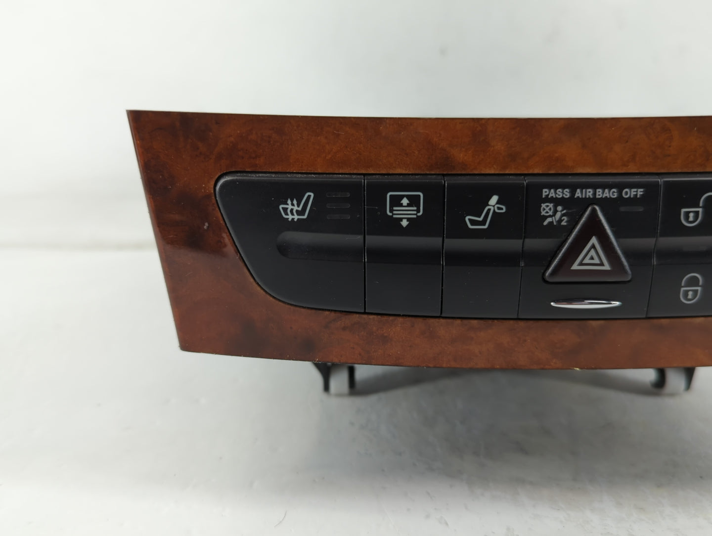 2006-2009 Mercedes-Benz E350 Radio AM FM Cd Player Receiver Replacement P/N:6212A 13127 Fits OEM Used Auto Parts - Oemusedautoparts1.com