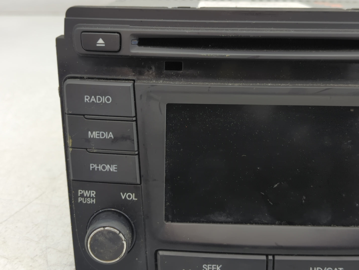 2013-2014 Hyundai Sonata Radio AM FM Cd Player Receiver Replacement P/N:96180-3Q8004X Fits Fits 2013 2014 OEM Used Auto Parts - Oemusedautoparts1.com