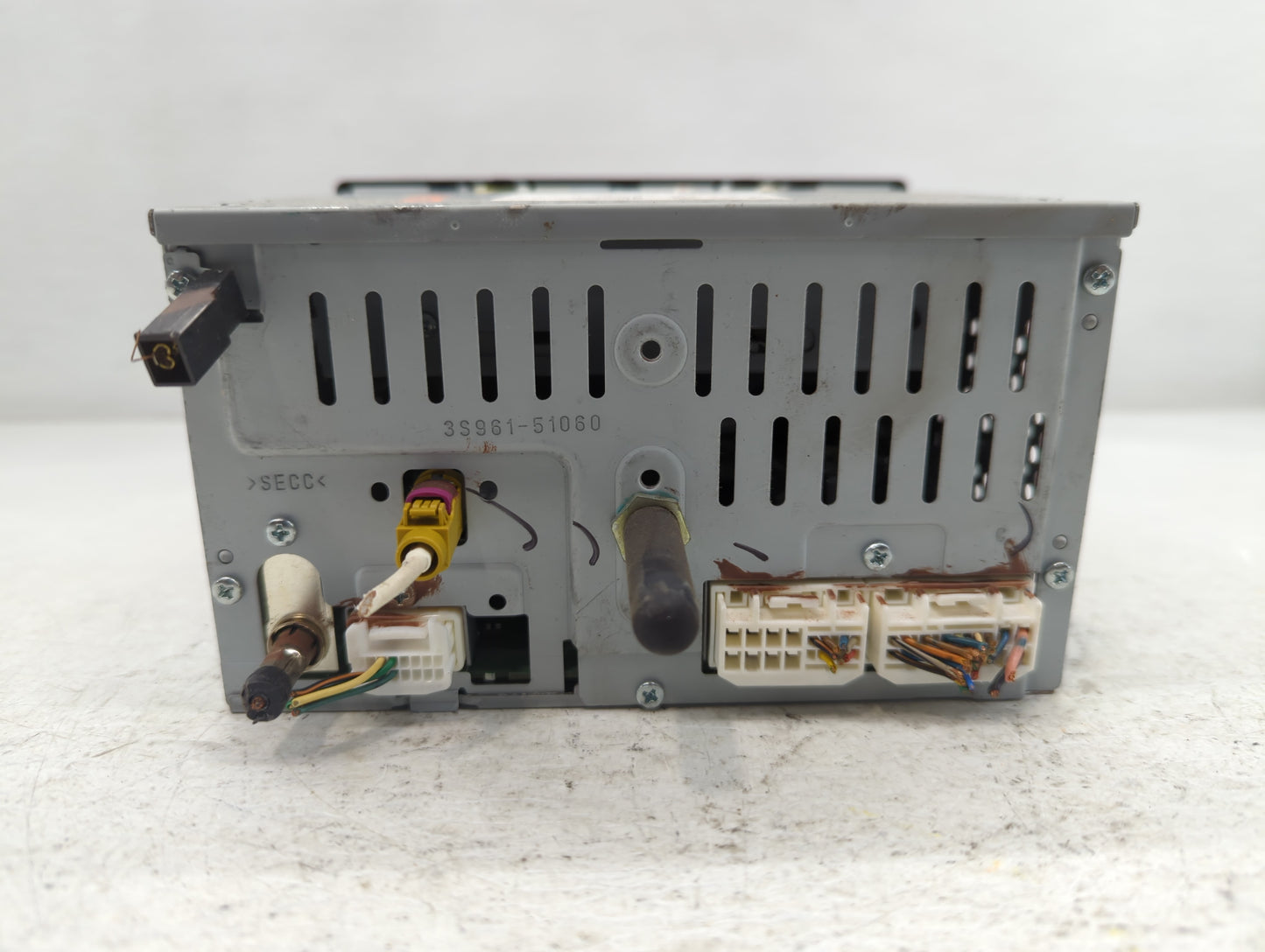 2013-2014 Hyundai Sonata Radio AM FM Cd Player Receiver Replacement P/N:96180-3Q8004X Fits Fits 2013 2014 OEM Used Auto Parts - Oemusedautoparts1.com