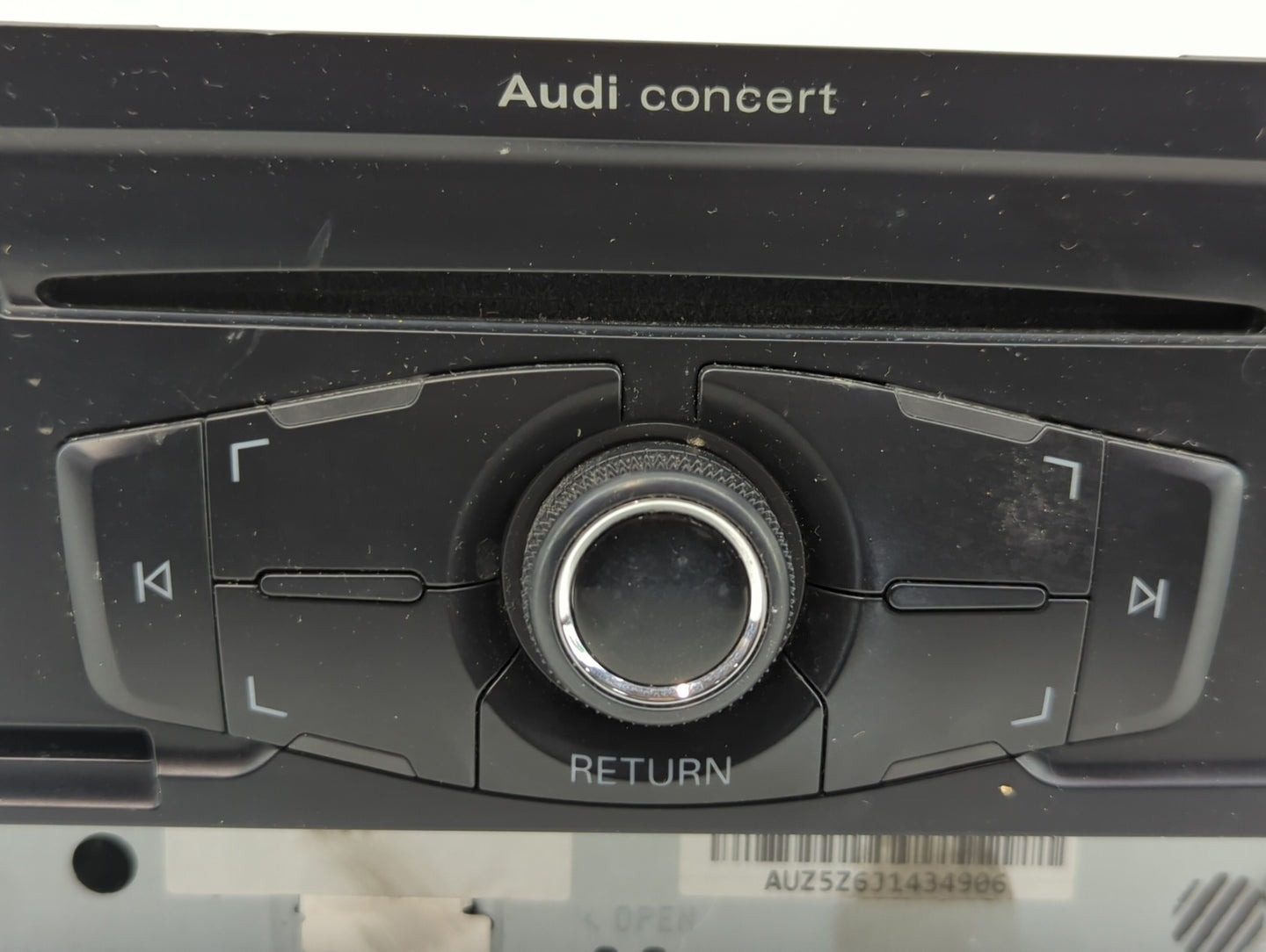 2010-2012 Audi A4 Radio AM FM Cd Player Receiver Replacement P/N:8T1 035 186 R Fits Fits 2010 2011 2012 2013 2014 2015 2016 2017 OEM Used Auto Parts - Oemusedautoparts1.com