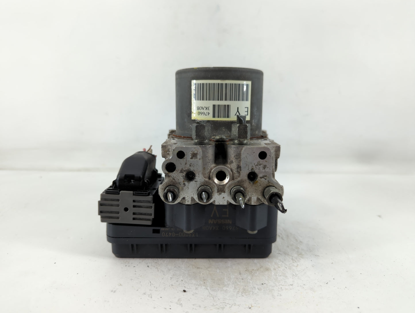 2013-2014 Nissan Pathfinder ABS Pump Control Module Replacement P/N:133000-0470 47660 3KA0B Fits Fits 2013 2014 OEM Used Auto Parts - Oemusedautoparts1.com