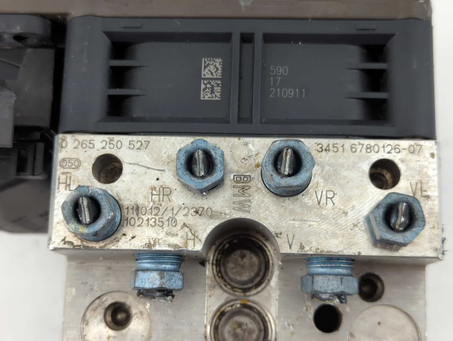 2012-2013 Bmw X5 ABS Pump Control Module Replacement P/N:0 265 250 527 Fits Fits 2012 2013 2014 OEM Used Auto Parts - Oemusedautoparts1.com