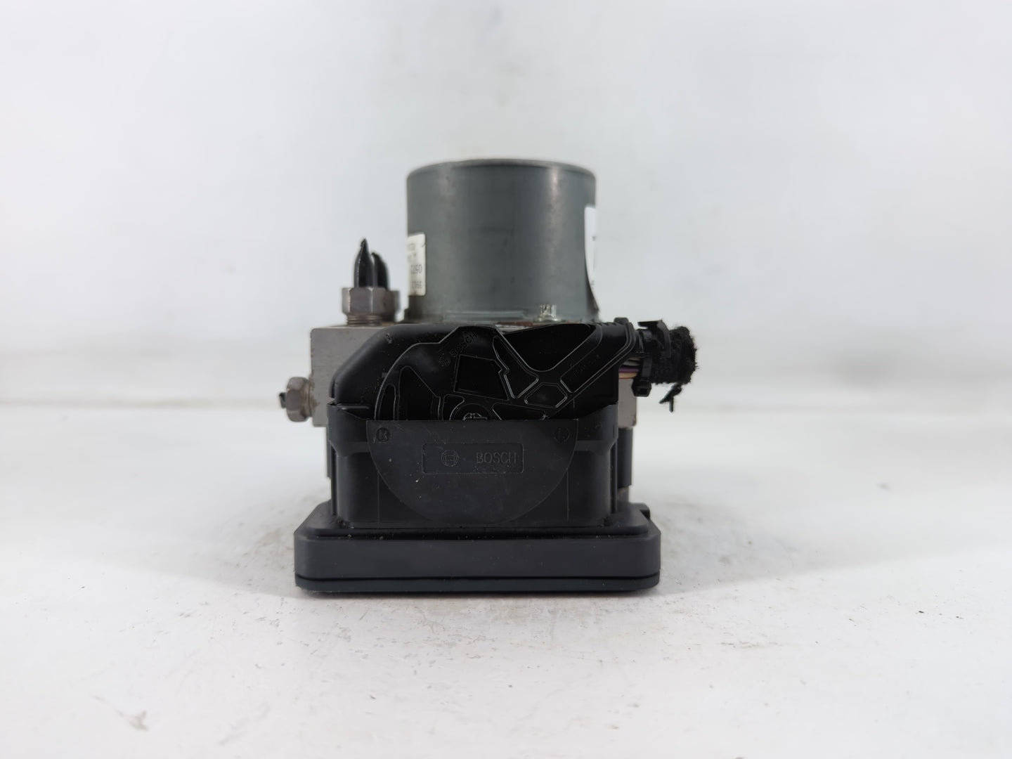 2018 Chevrolet Cruze ABS Pump Control Module Replacement P/N:39120572 Fits OEM Used Auto Parts - Oemusedautoparts1.com