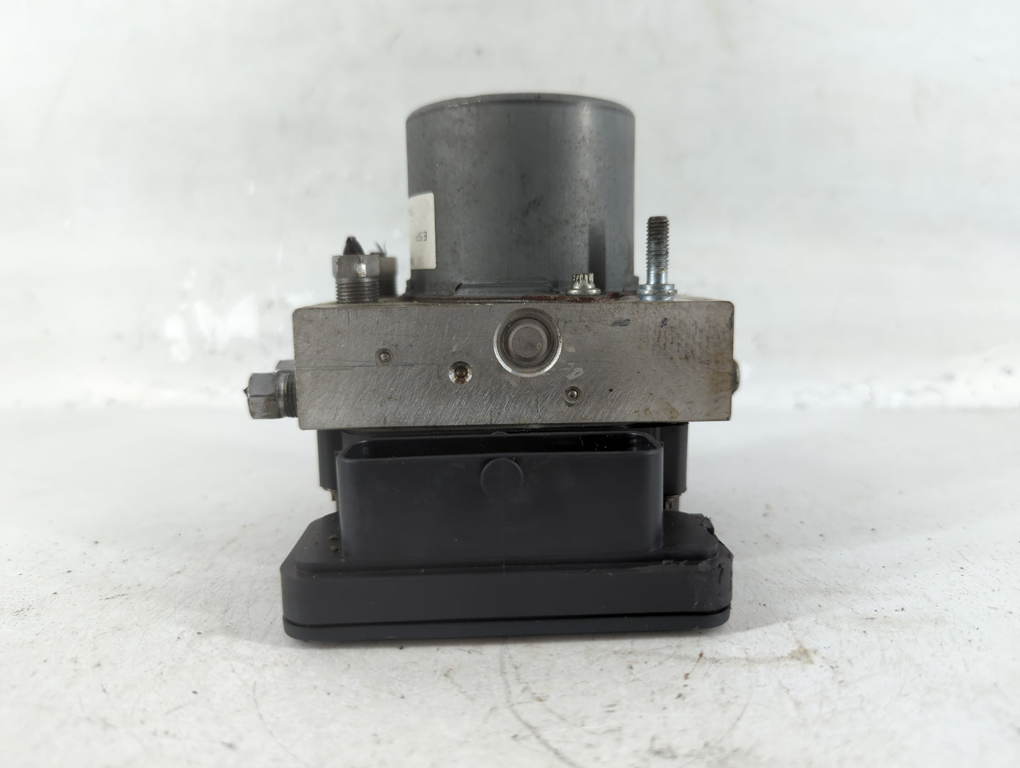 2019 Dodge Grand Caravan ABS Pump Control Module Replacement P/N:P68443867AA Fits Fits 2020 OEM Used Auto Parts - Oemusedautoparts1.com