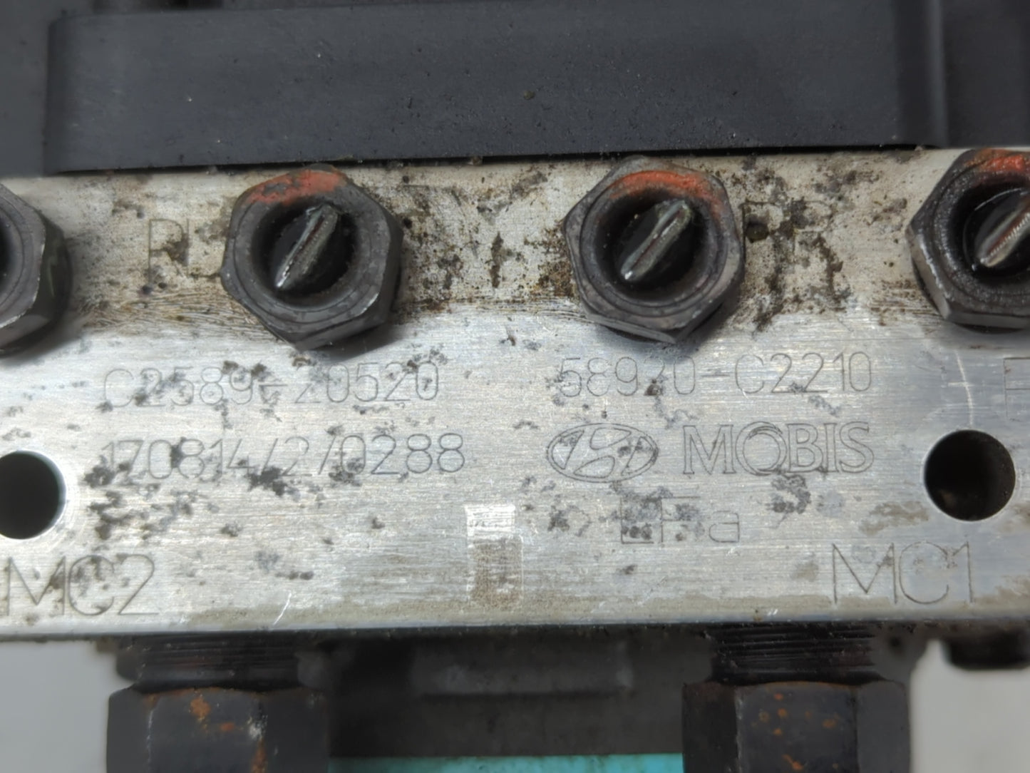 2018-2019 Hyundai Sonata ABS Pump Control Module Replacement P/N:58920-C2210 C2589-20520 Fits Fits 2018 2019 OEM Used Auto Parts - Oemusedautoparts1.com