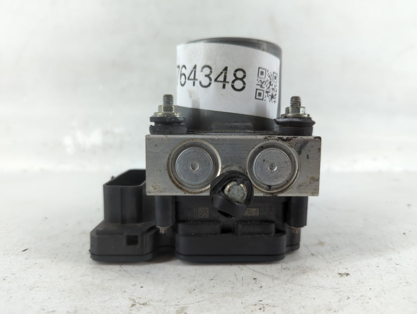 2016 Jeep Cherokee ABS Pump Control Module Replacement P/N:P68268292AC Fits OEM Used Auto Parts - Oemusedautoparts1.com