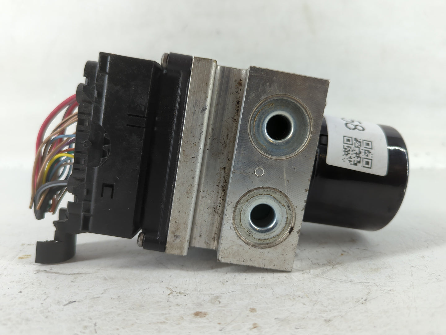 2010 Chevrolet Malibu ABS Pump Control Module Replacement P/N:(P)25949990 Fits OEM Used Auto Parts - Oemusedautoparts1.com