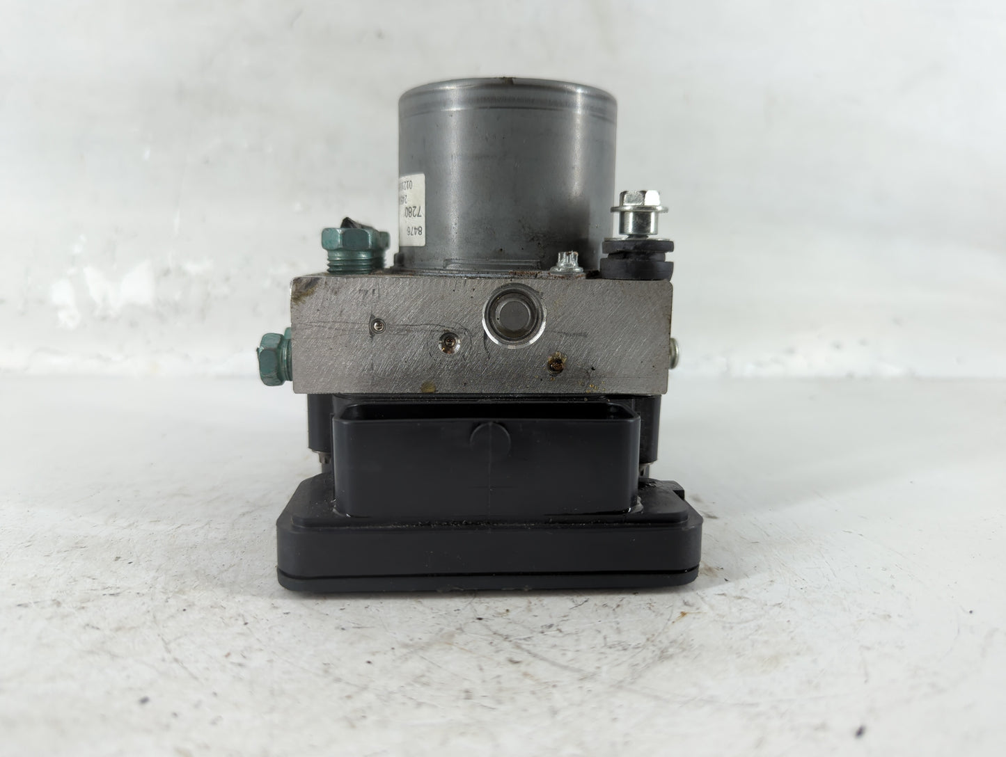 2019-2021 Chevrolet Malibu ABS Pump Control Module Replacement P/N:84767280 Fits Fits 2019 2020 2021 OEM Used Auto Parts - Oemusedautoparts1.com
