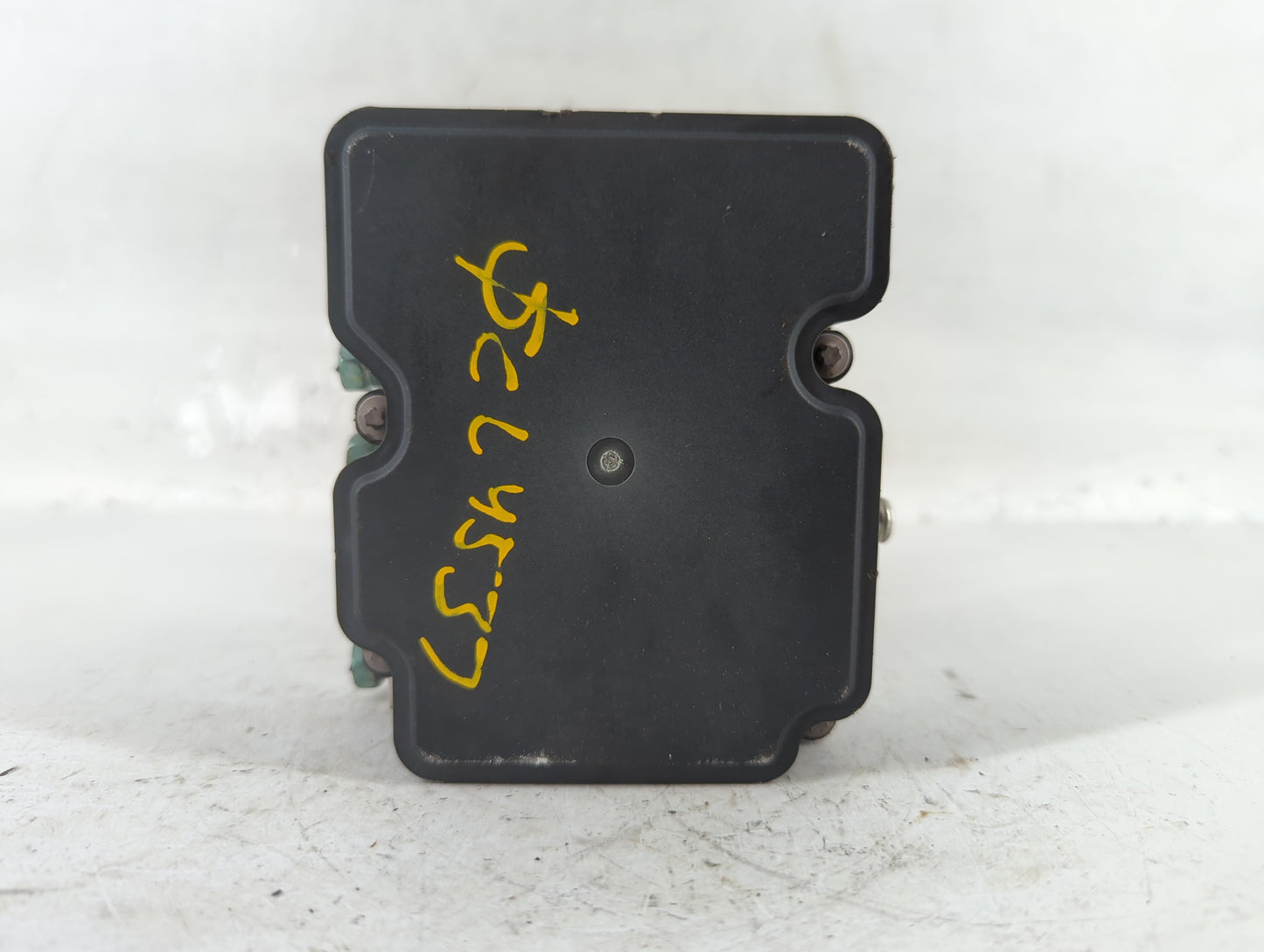 2019-2021 Chevrolet Malibu ABS Pump Control Module Replacement P/N:84767280 Fits Fits 2019 2020 2021 OEM Used Auto Parts - Oemusedautoparts1.com