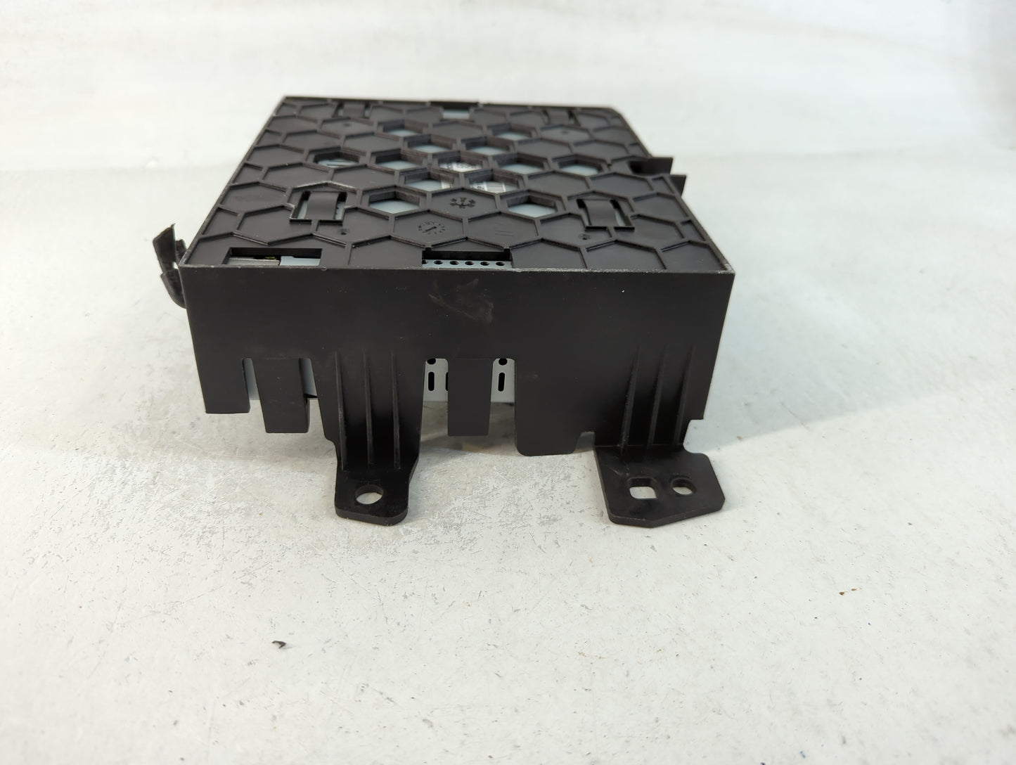 2019 Chevrolet Spark Radio AM FM Cd Player Receiver Replacement P/N:42698804 Fits OEM Used Auto Parts - Oemusedautoparts1.com