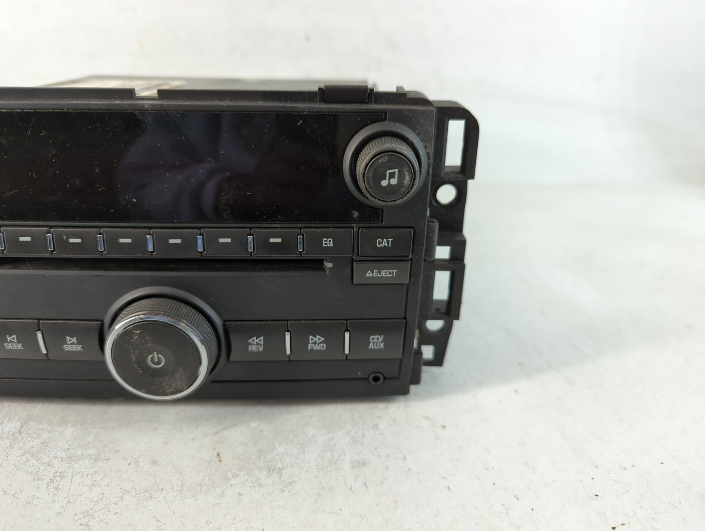 2009 Saturn Outlook Radio AM FM Cd Player Receiver Replacement P/N:25974804 Fits OEM Used Auto Parts - Oemusedautoparts1.com