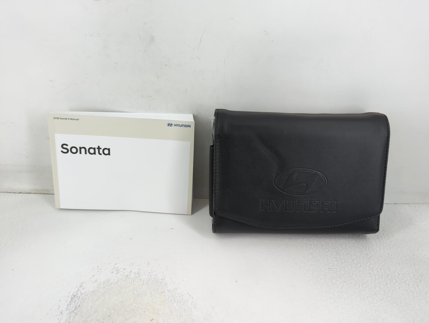 2018 Hyundai Sonata Owners Manual Book Guide P/N:JC1O-EU82F OEM Used Auto Parts - Oemusedautoparts1.com