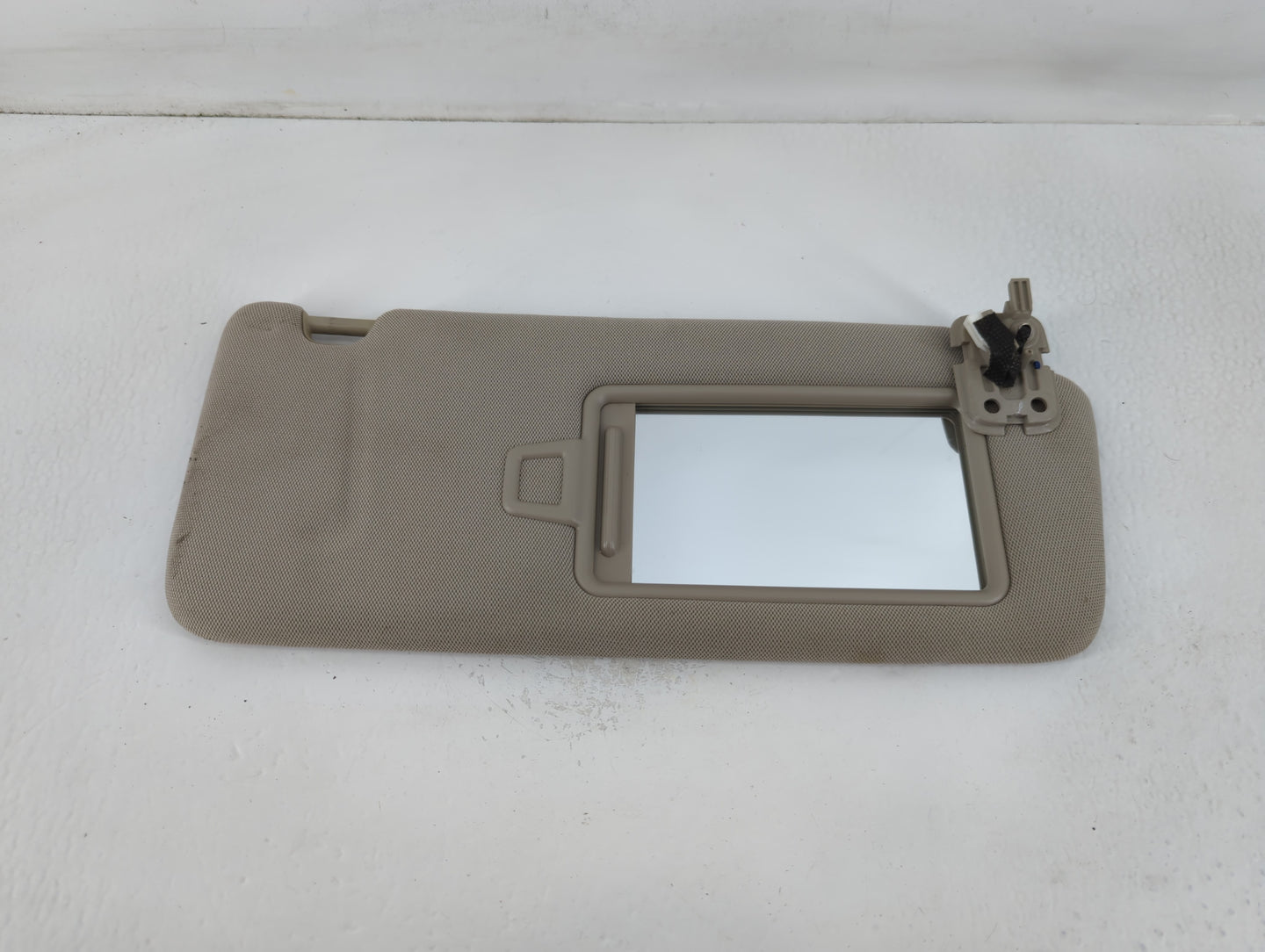 2016-2020 Kia Optima Sun Visor Shade Replacement Passenger Right Mirror Fits Fits 2016 2017 2018 2019 2020 OEM Used Auto Parts - Oemusedautoparts1.com