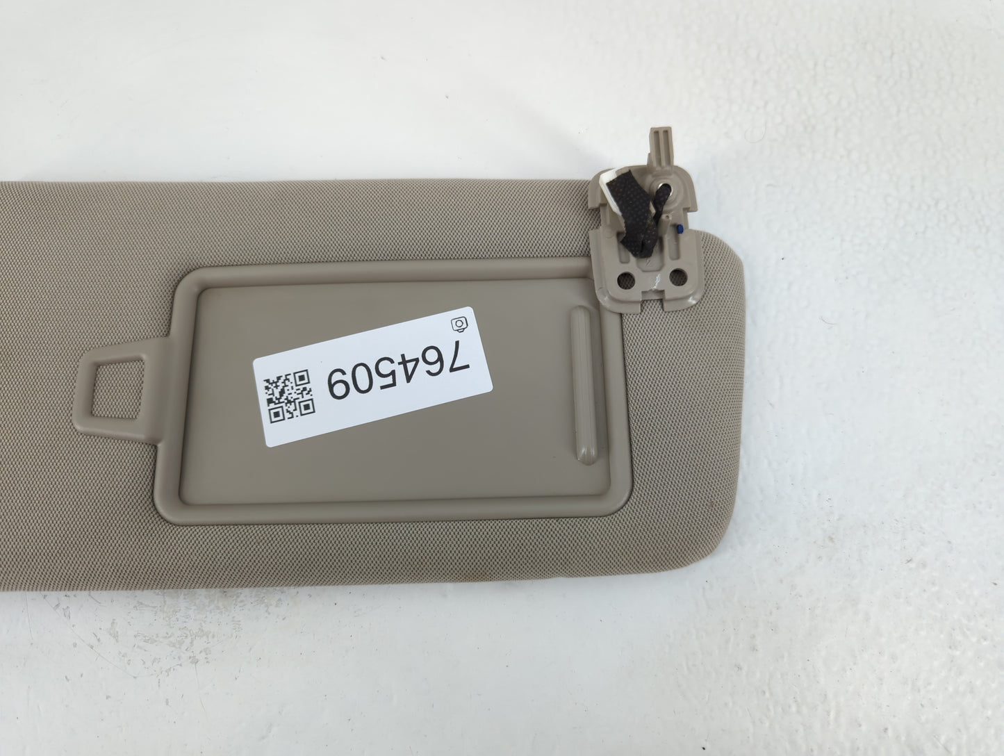 2016-2020 Kia Optima Sun Visor Shade Replacement Passenger Right Mirror Fits Fits 2016 2017 2018 2019 2020 OEM Used Auto Parts - Oemusedautoparts1.com