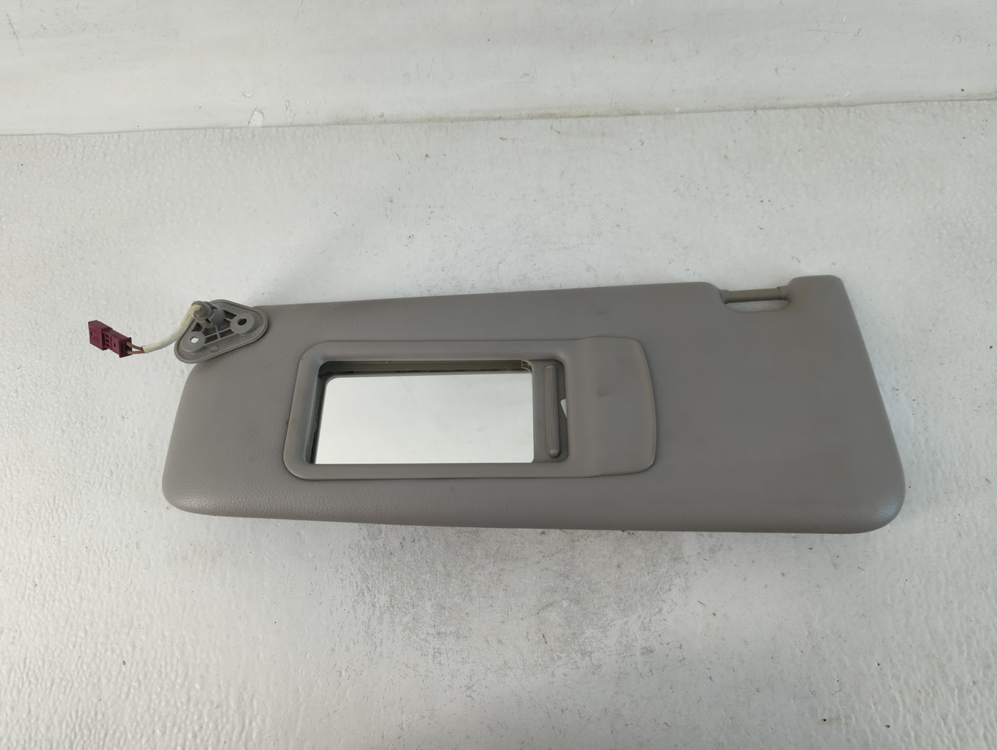 2007-2013 Bmw 335i Sun Visor Shade Replacement Driver Left Mirror Fits Fits 2007 2008 2009 2010 2011 2012 2013 OEM Used Auto Parts - Oemusedautoparts1.com