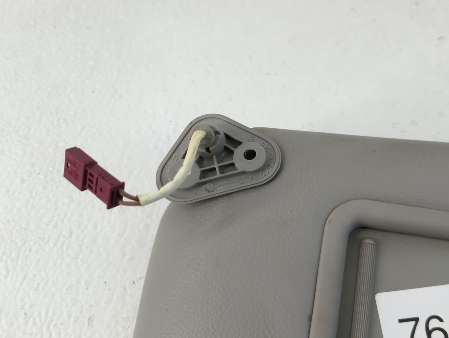 2007-2013 Bmw 335i Sun Visor Shade Replacement Driver Left Mirror Fits Fits 2007 2008 2009 2010 2011 2012 2013 OEM Used Auto Parts - Oemusedautoparts1.com
