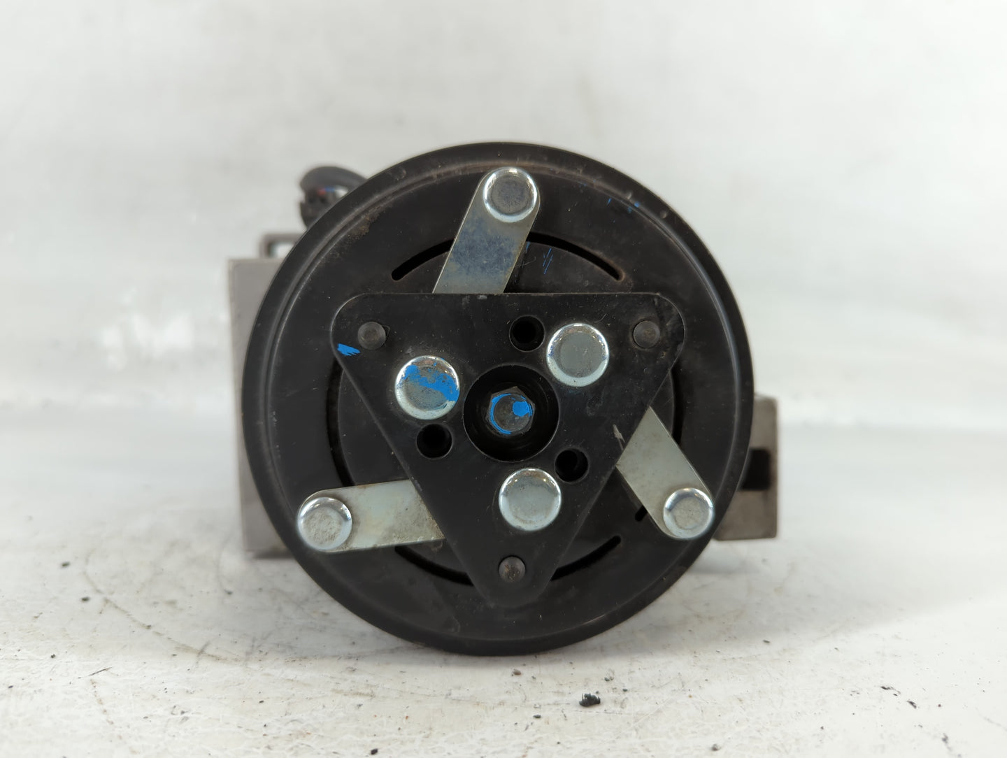 2013-2018 Nissan Altima Air Conditioning A/c Ac Compressor Oem - Oemusedautoparts1.com