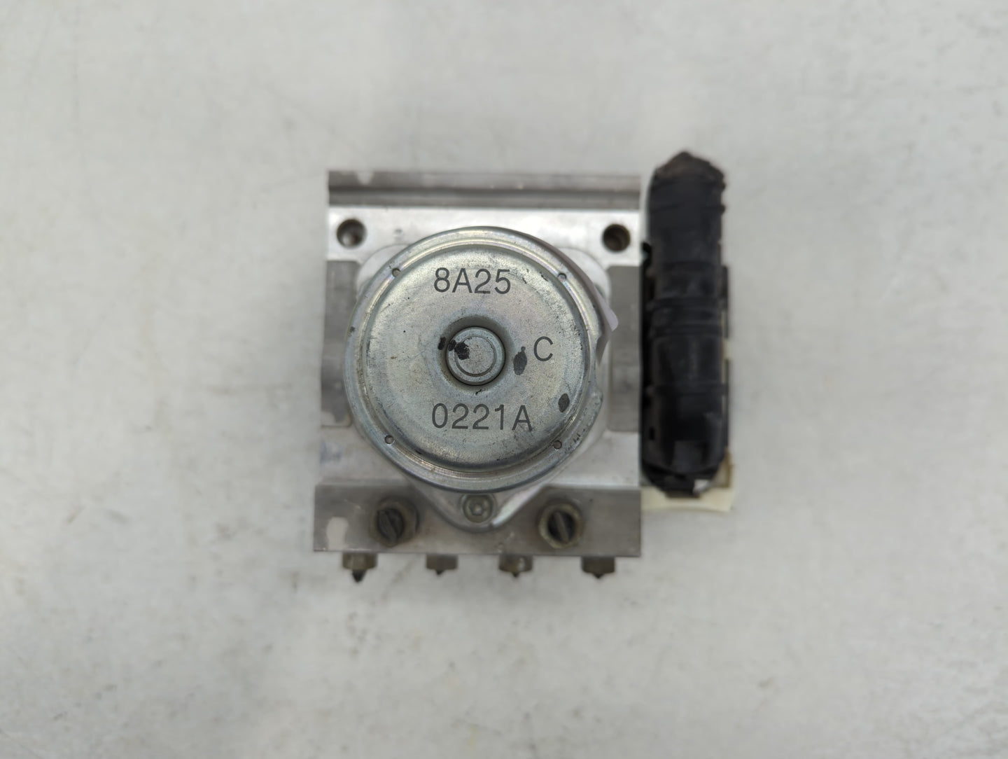 2005-2007 Honda Accord ABS Pump Control Module Replacement P/N:8A25A-0572 A1VAA Fits Fits 2005 2006 2007 OEM Used Auto Parts - Oemusedautoparts1.com