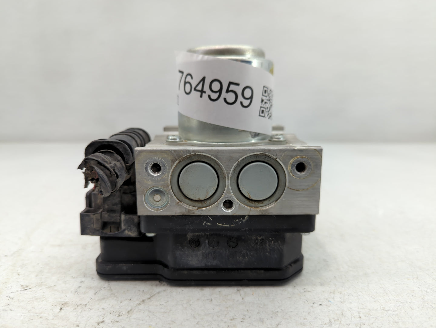 2005-2007 Honda Accord ABS Pump Control Module Replacement P/N:8A25A-0572 A1VAA Fits Fits 2005 2006 2007 OEM Used Auto Parts - Oemusedautoparts1.com