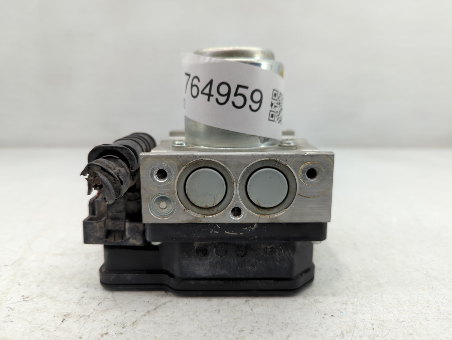 2005-2007 Honda Accord ABS Pump Control Module Replacement P/N:8A25A-0572 A1VAA Fits Fits 2005 2006 2007 OEM Used Auto Parts - Oemusedautoparts1.com