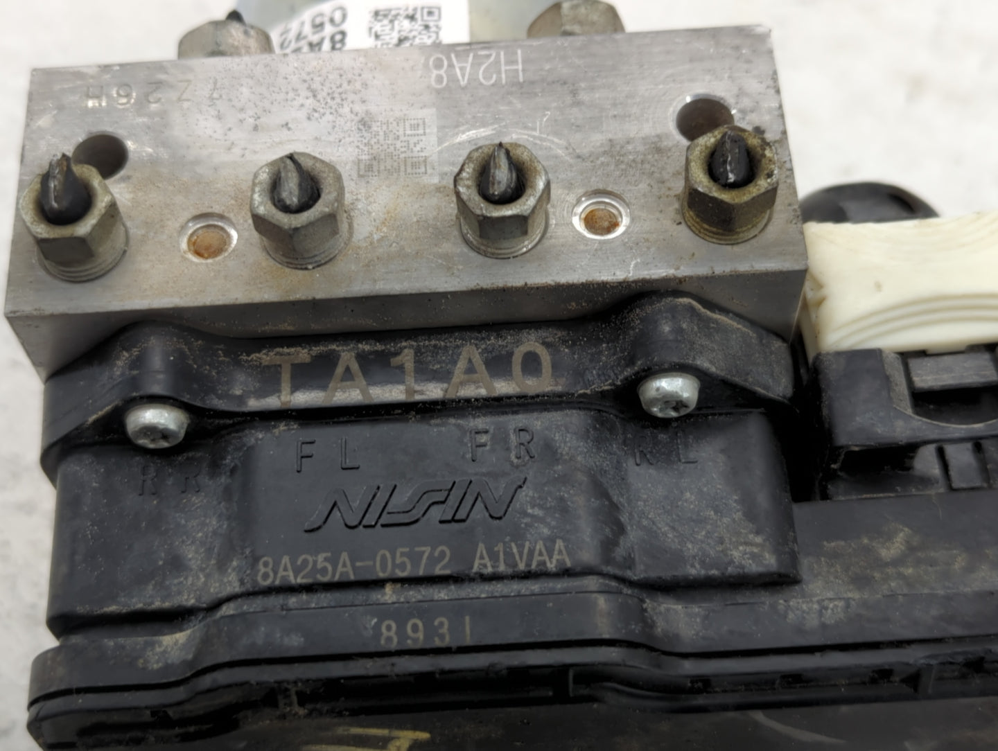 2005-2007 Honda Accord ABS Pump Control Module Replacement P/N:8A25A-0572 A1VAA Fits Fits 2005 2006 2007 OEM Used Auto Parts - Oemusedautoparts1.com