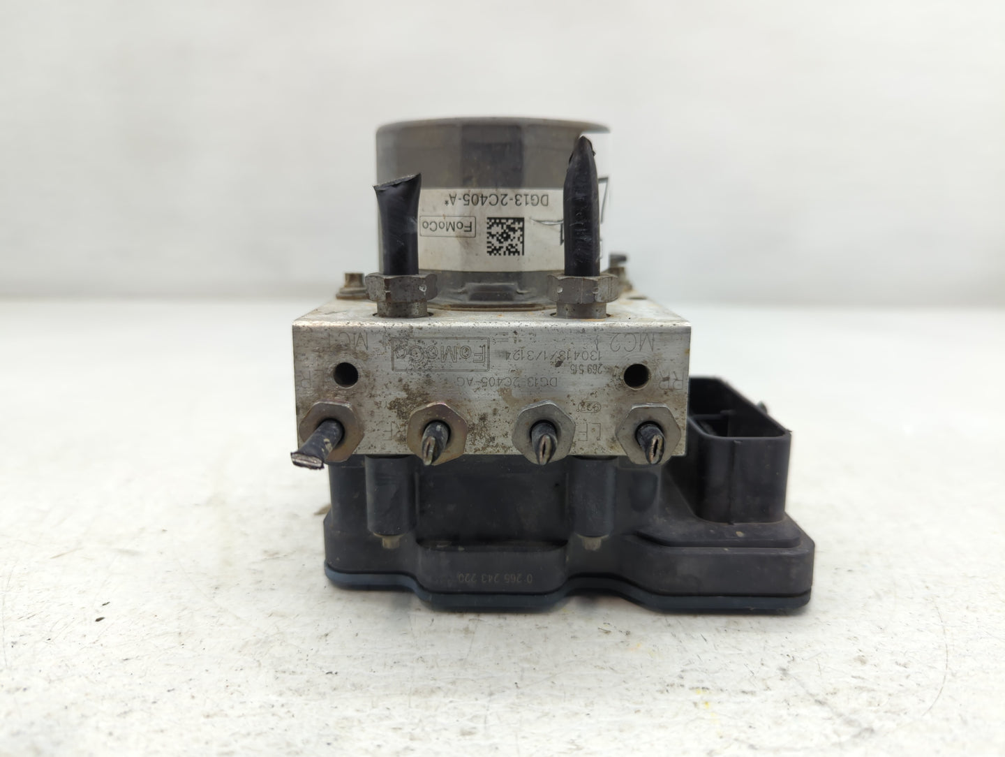 2013-2014 Ford Taurus ABS Pump Control Module Replacement P/N:DG13-2C405-A Fits Fits 2013 2014 OEM Used Auto Parts - Oemusedautoparts1.com