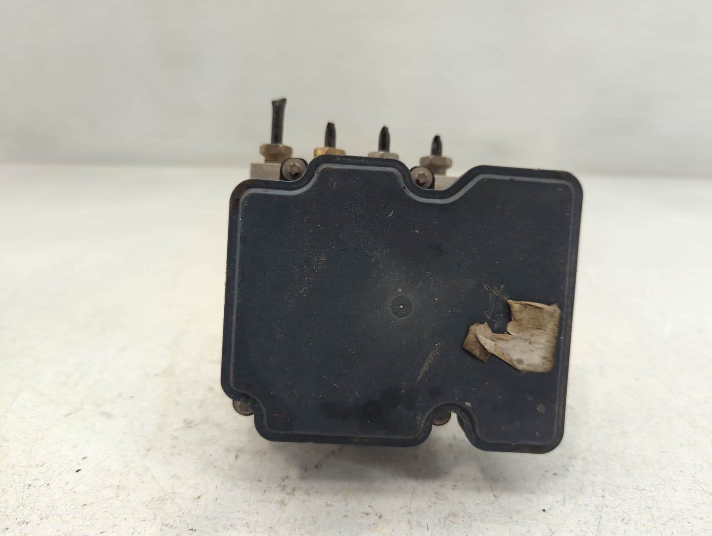 2013-2014 Ford Taurus ABS Pump Control Module Replacement P/N:DG13-2C405-A Fits Fits 2013 2014 OEM Used Auto Parts - Oemusedautoparts1.com