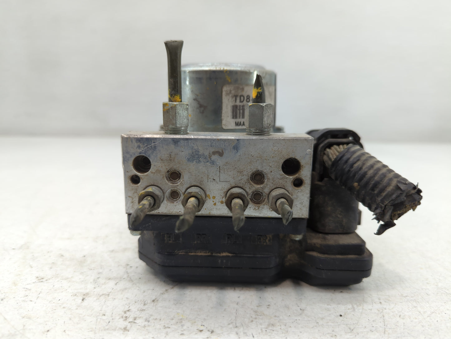 2012-2014 Nissan Juke ABS Pump Control Module Replacement P/N:21060600 TD8405 Fits Fits 2012 2013 2014 OEM Used Auto Parts - Oemusedautoparts1.com