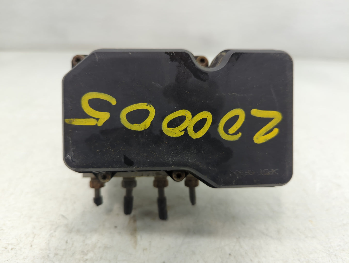 2008-2009 Scion Xd ABS Pump Control Module Replacement P/N:44510-52700 44540-52130 Fits Fits 2008 2009 OEM Used Auto Parts - Oemusedautoparts1.com