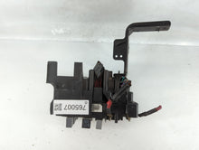 2007-2009 Chevrolet Equinox Fusebox Fuse Box Panel Relay Module P/N:25886116 Fits Fits 2007 2008 2009 OEM Used Auto Parts