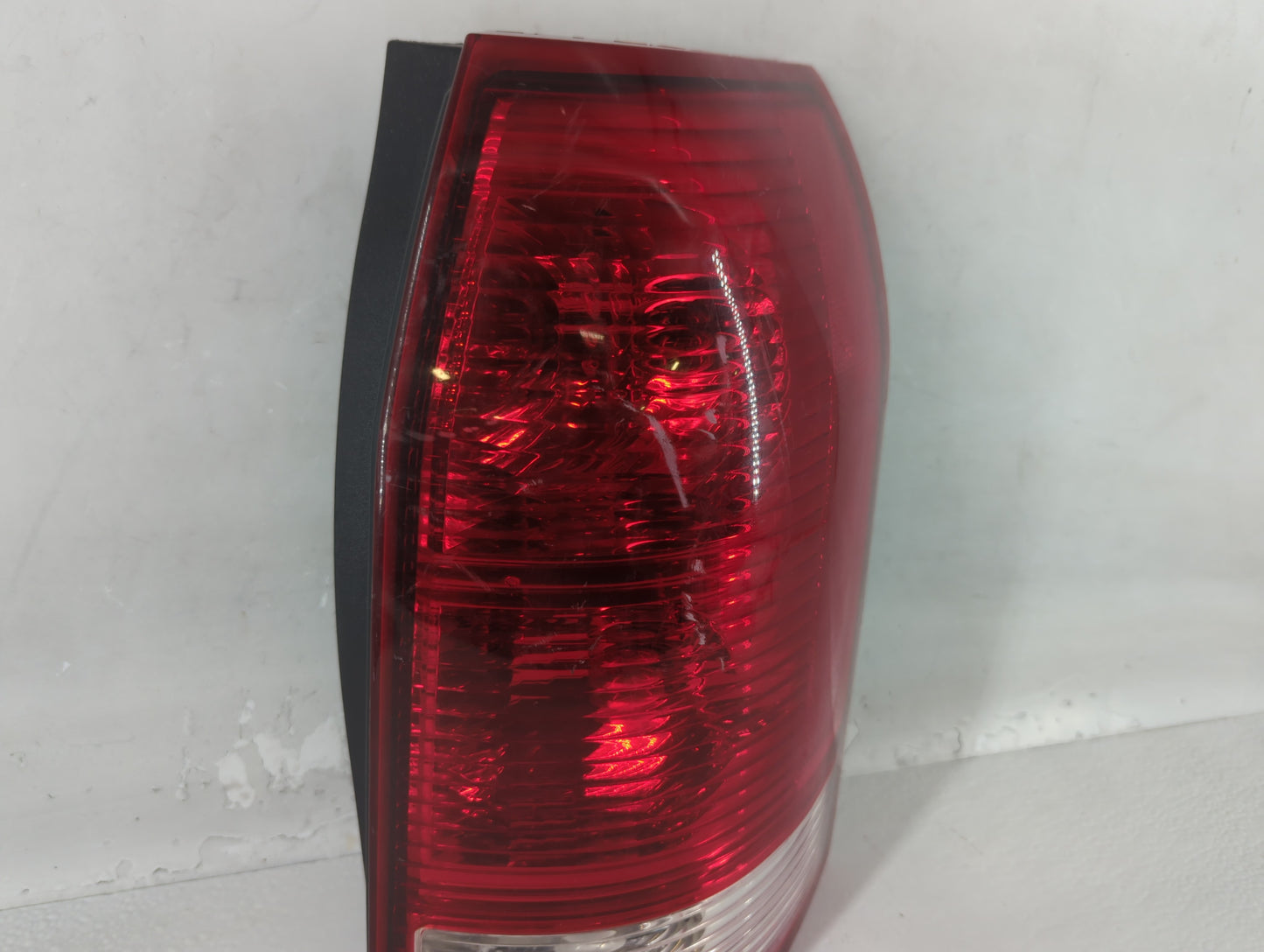 2003 Saturn Vue Tail Light Assembly Passenger Right OEM Fits OEM Used Auto Parts - Oemusedautoparts1.com