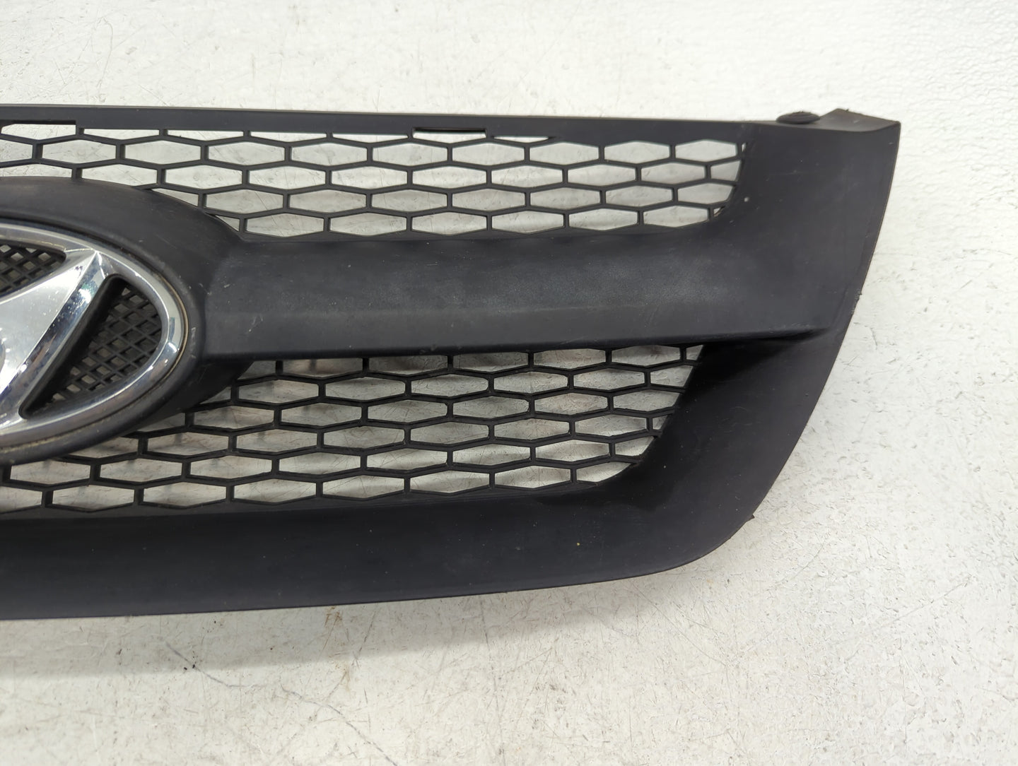 2006-2008 Hyundai Sonata Front Bumper Grille Cover - Oemusedautoparts1.com