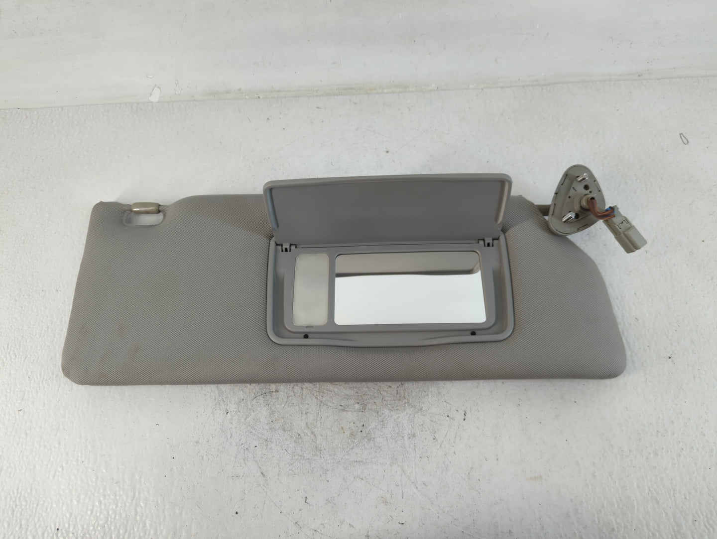 2007-2014 Honda Ridgeline Sun Visor Shade Replacement Passenger Right Mirror Fits Fits 2007 2008 2009 2010 2011 2012 2013 2014 OEM Used Auto Parts - Oemusedautoparts1.com