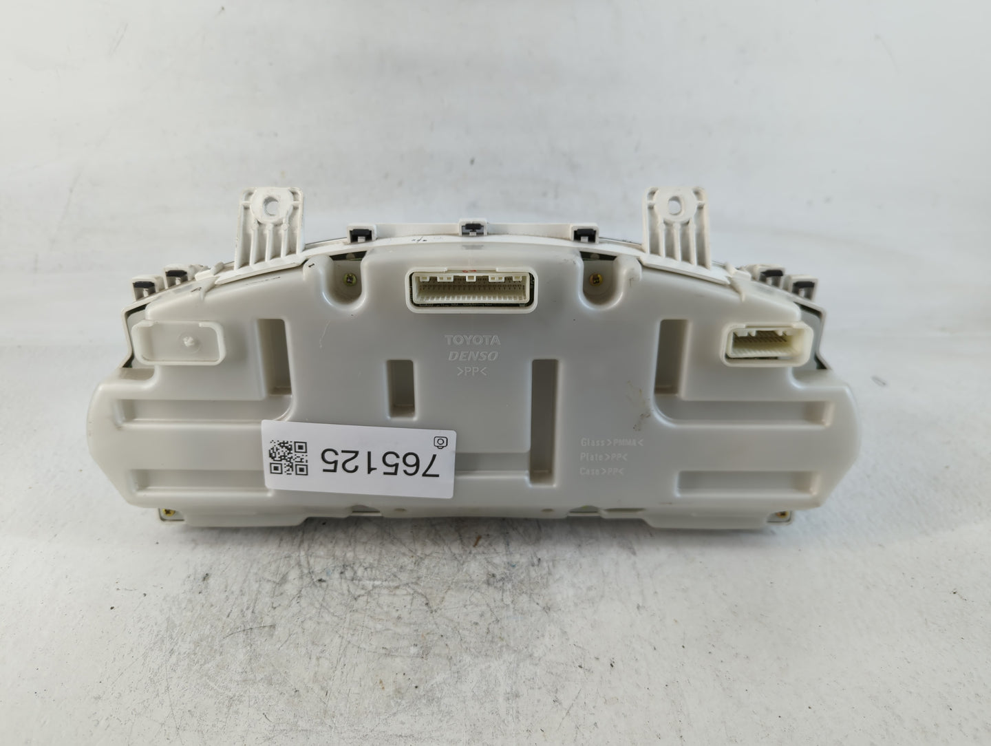 2004-2006 Lexus Es330 Instrument Cluster Speedometer Gauges P/N:257420-7360 83800-33800 Fits Fits 2004 2005 2006 OEM Used Auto Parts - Oemusedautoparts1.com