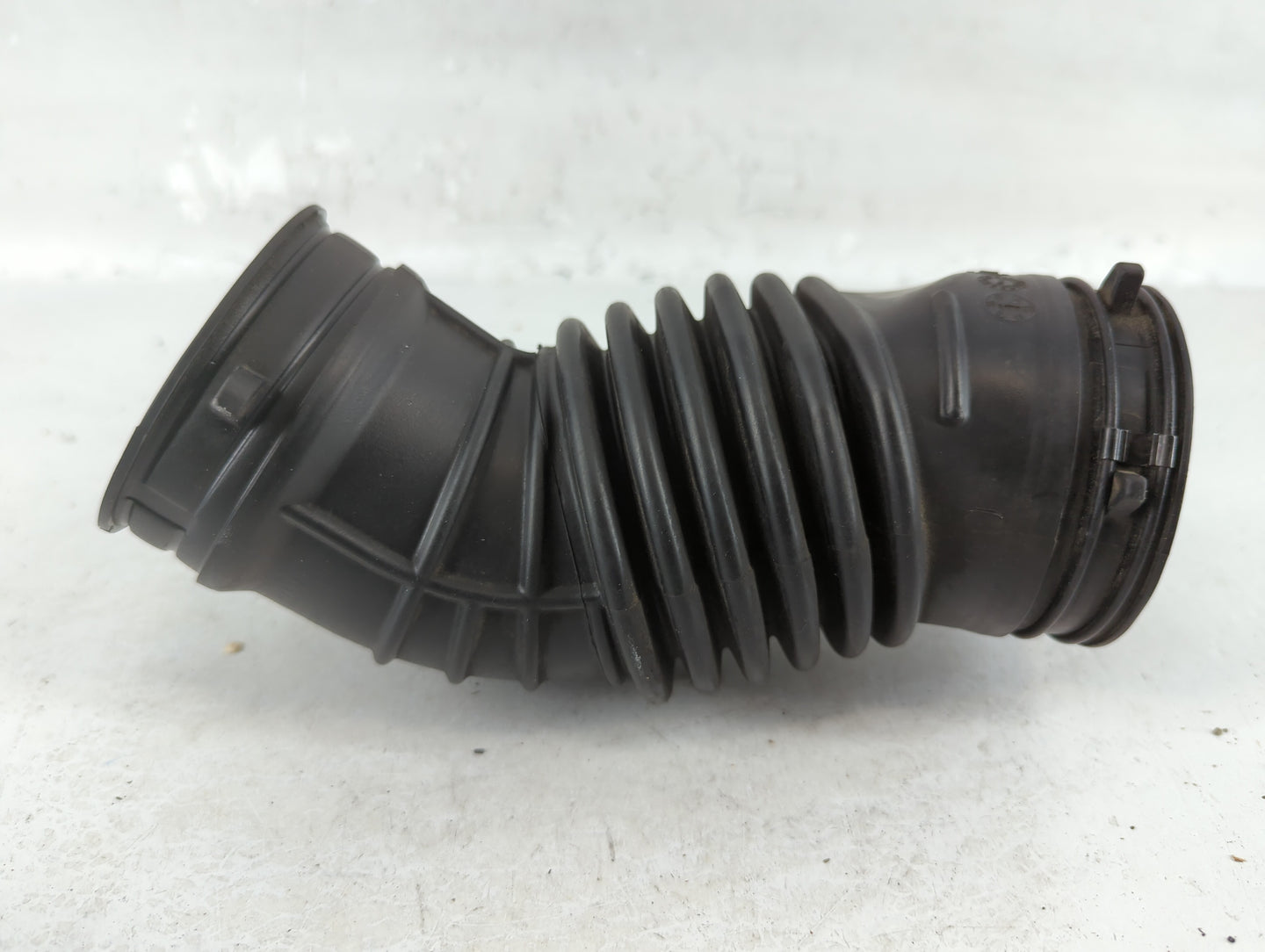 2018 Kia Forte Air Cleaner Intake Duct Hose Tube - Oemusedautoparts1.com