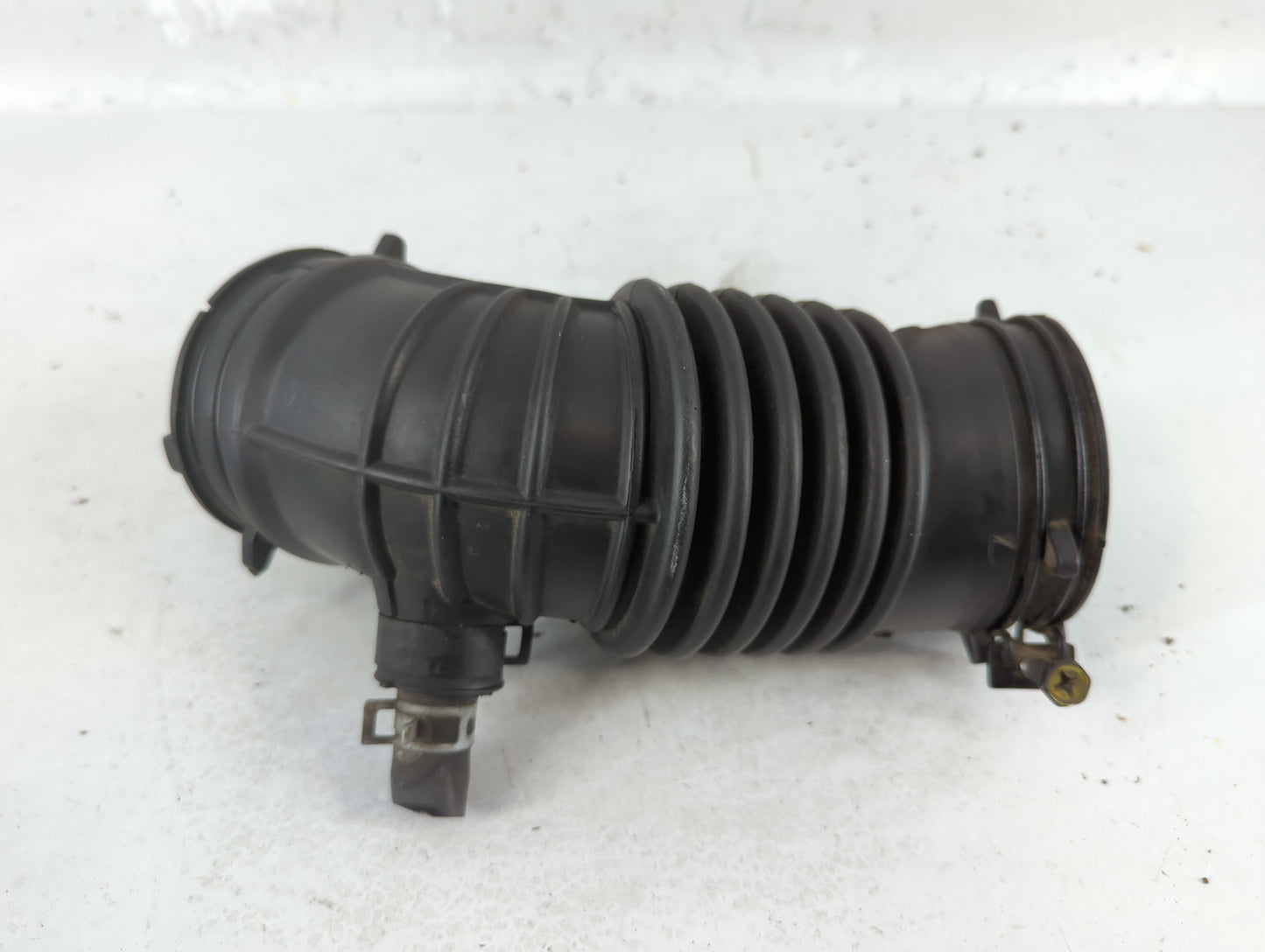 2018 Kia Forte Air Cleaner Intake Duct Hose Tube - Oemusedautoparts1.com