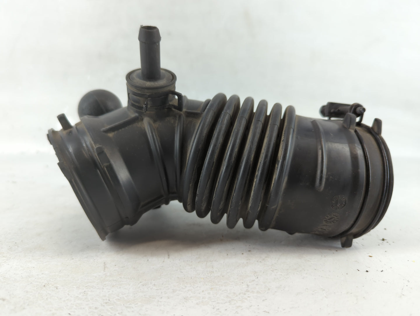 2016 Hyundai Elantra Air Cleaner Intake Duct Hose Tube - Oemusedautoparts1.com