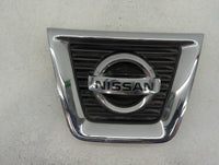 2008-2010 Nissan Rogue Front Grille Bumper Not Included - Oemusedautoparts1.com