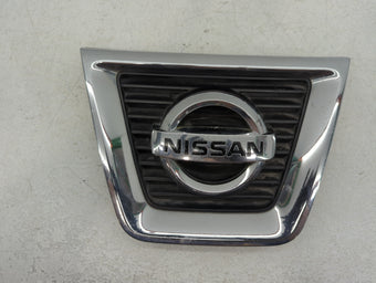 compare product 2008-2010 Nissan Rogue Front Grille Bumper Not Included