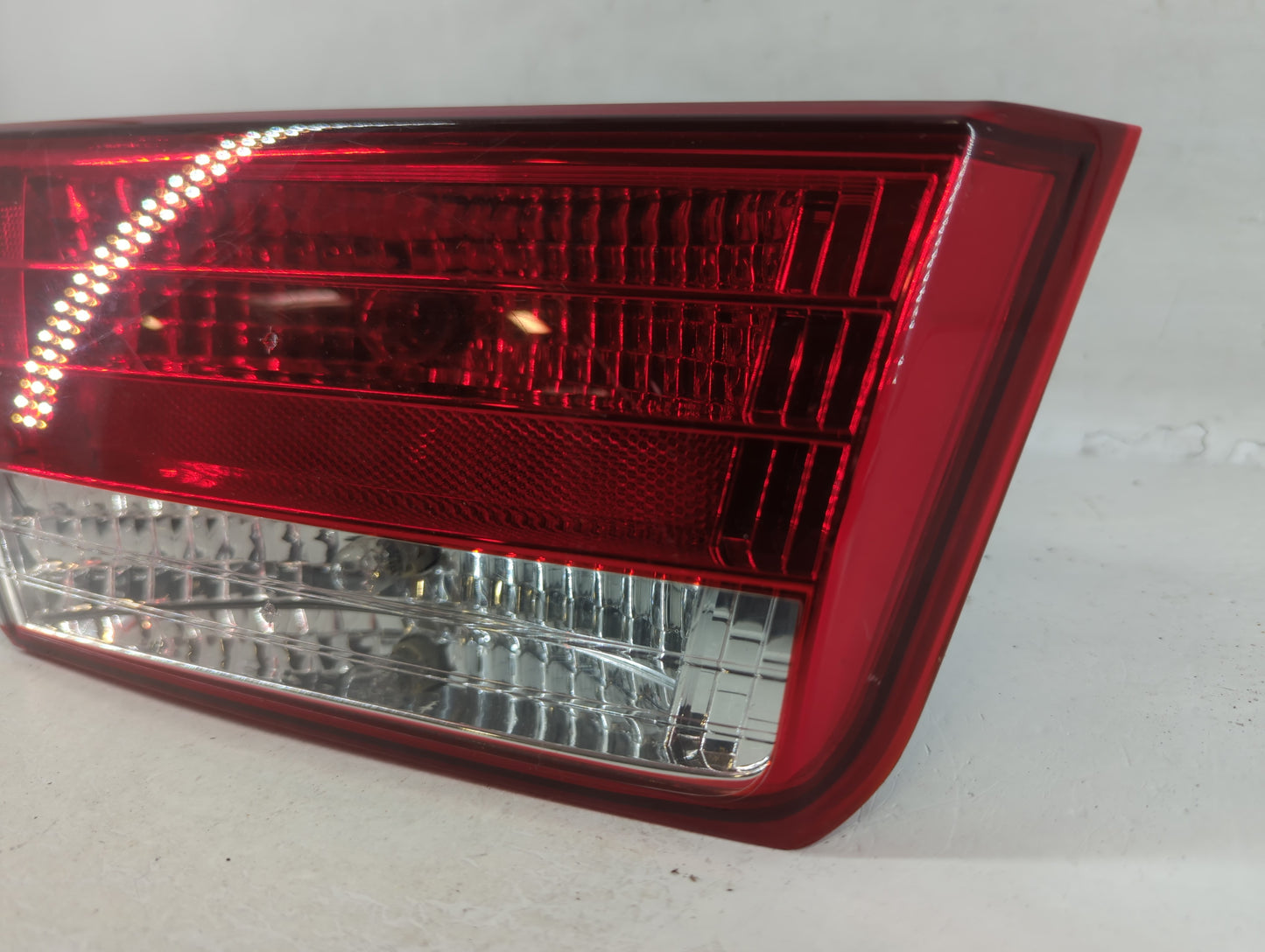 2006-2008 Hyundai Sonata Tail Light Assembly Passenger Right OEM P/N:92403-0A0 Fits Fits 2006 2007 2008 OEM Used Auto Parts - Oemusedautoparts1.com