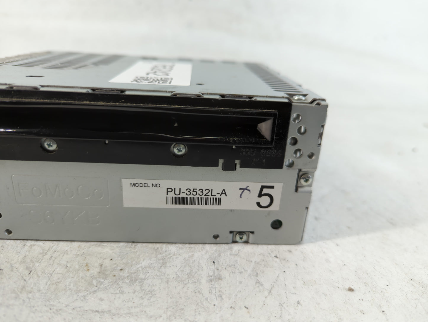 2013 Ford Explorer Radio AM FM Cd Player Receiver Replacement P/N:DB5T-19C107-BC Fits OEM Used Auto Parts - Oemusedautoparts1.com