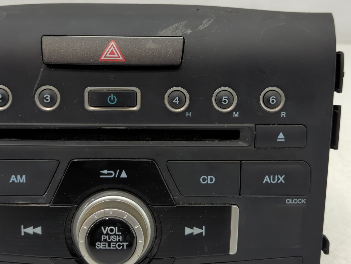 2015-2016 Honda Cr-V Radio AM FM Cd Player Receiver Replacement P/N:39100-T0A-A911-M1 Fits Fits 2015 2016 OEM Used Auto Parts - Oemusedautoparts1.com