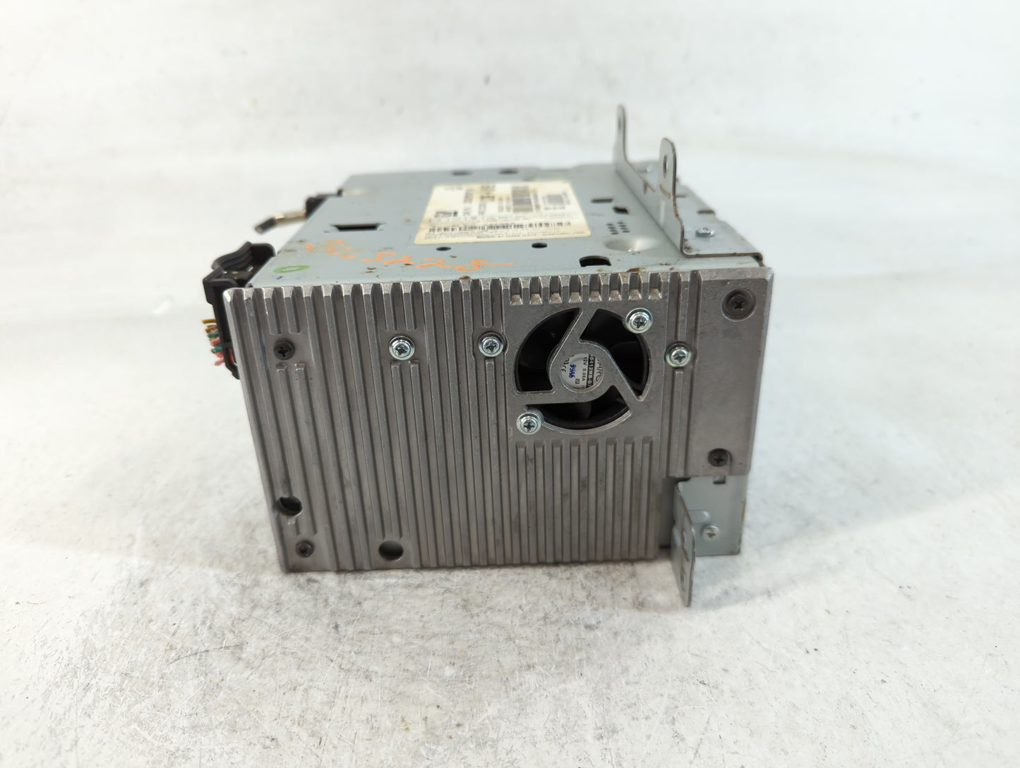 2010 Chevrolet Equinox Radio AM FM Cd Player Receiver Replacement P/N:20854719 Fits OEM Used Auto Parts - Oemusedautoparts1.com