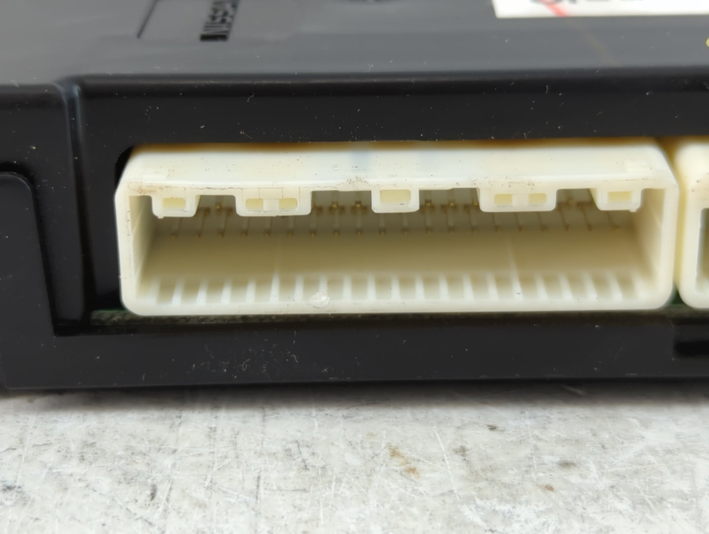 2018-2018 Infiniti Q50 Chassis Control Module Ccm Bcm Body Control - Oemusedautoparts1.com