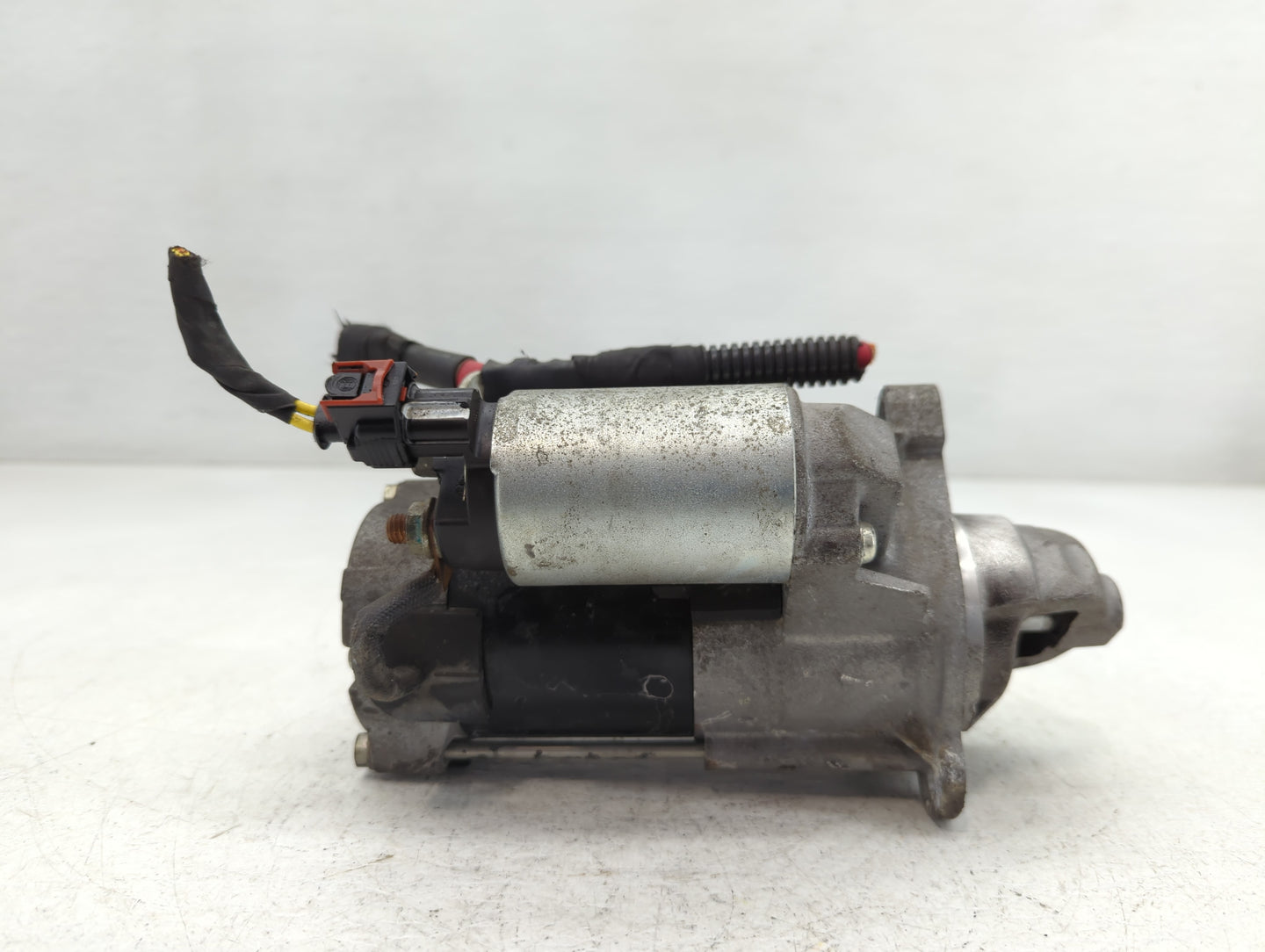 2018-2022 Chevrolet Equinox Car Starter Motor Solenoid OEM P/N:12690481 Fits Fits 2017 2018 2019 2020 2021 2022 OEM Used Auto Parts - Oemusedautoparts1.com